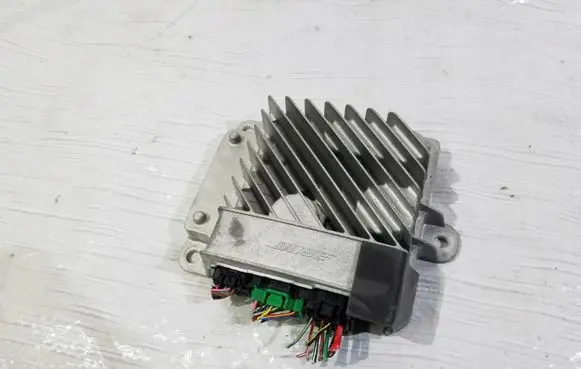 Mazda 6 Sound amplifier