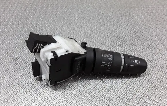 Nissan Note (E11) Wiper control stalk