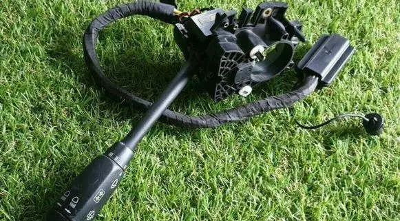 Mercedes-Benz E W124 Indicator stalk 1245400724 01910989