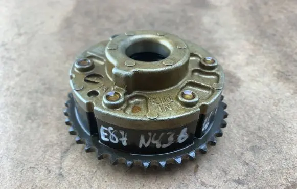 Camshaft pulley/ VANOS