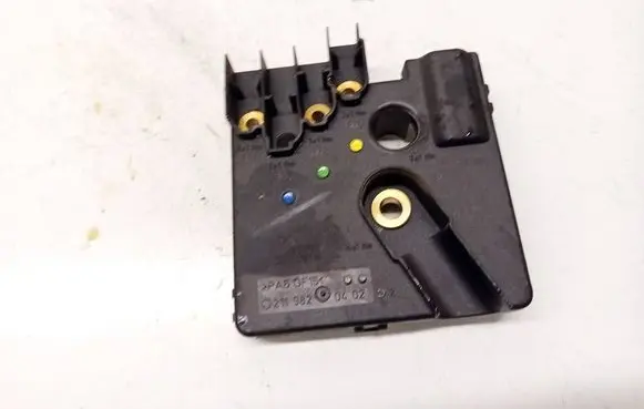 Mercedes-Benz E W211 Fuse box set 2119820402