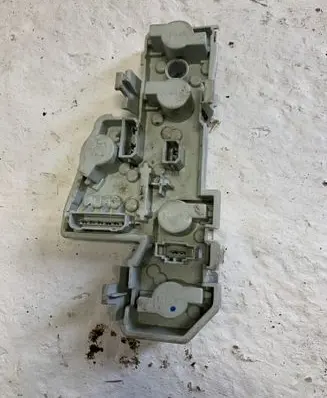 Volkswagen PASSAT B5.5 Tail light bulb cover holder 3B5945258