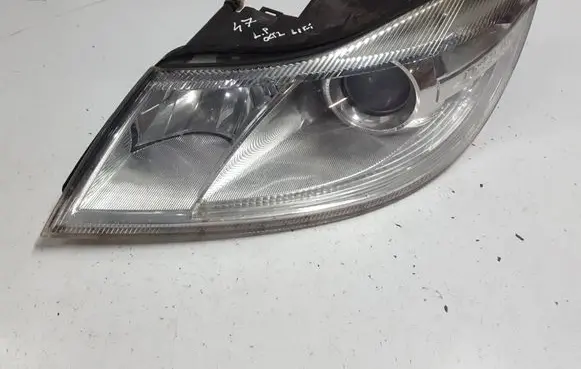 Skoda Octavia Mk2 (1Z) Headlight/headlamp 1Z2941015FXAUOPX 1Z2941015F 1LL24705203