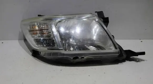 Toyota Hilux (AN10, AN20, AN30) Headlight/headlamp