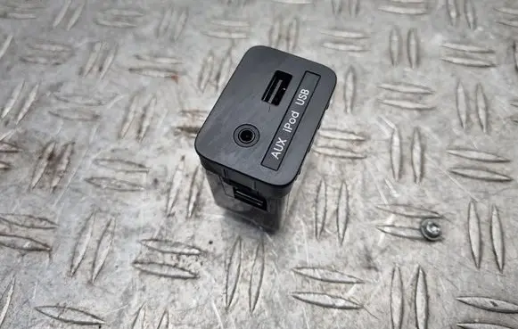 KIA Sportage AUX in-socket connector 961103W000