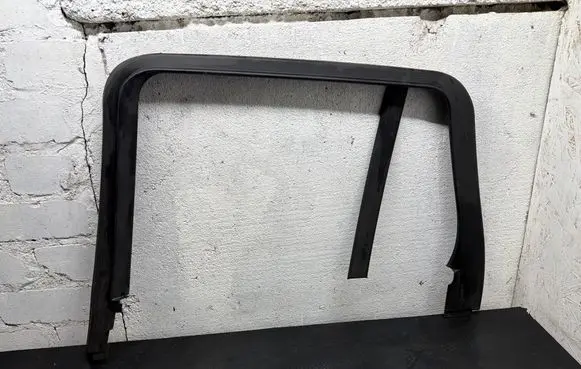BMW X3 G01 Rear door glass trim molding 10531510