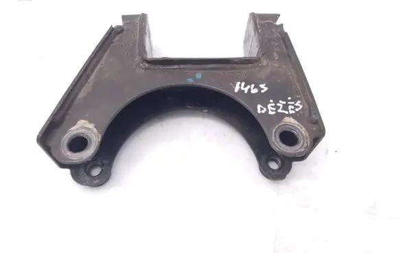 Volkswagen Fox Gearbox mounting bracket