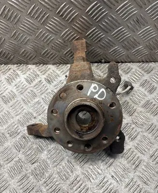 Opel Zafira A Front wheel hub spindle knuckle
