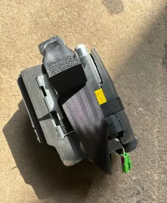 Volvo XC60 Rear seatbelt 39801842 34031466 B010910Z047