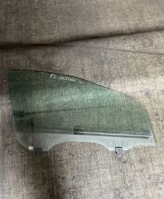 KIA Sportage Front door window glass four-door