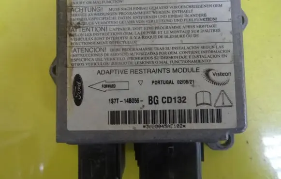 Ford Mondeo Mk III Airbag control unit/module 1S7T-14B056 BGCD132