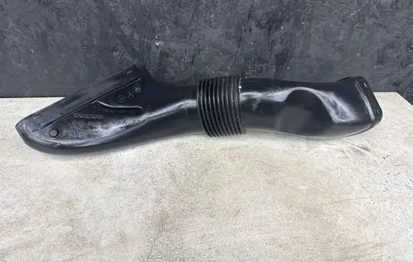 Volvo S80 Air intake duct part 8638624