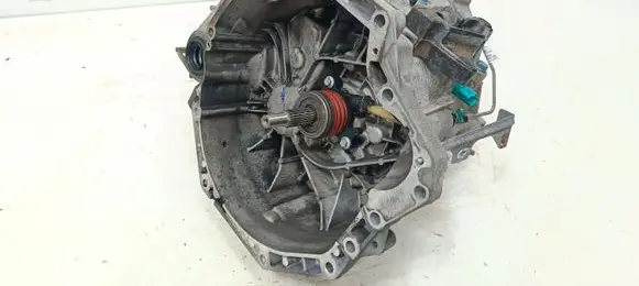 Nissan Qashqai Manual 6 speed gearbox 320104EA2B