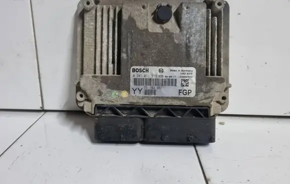 Opel Vectra C Engine control unit/module 0281011915 1039S07550 55193967