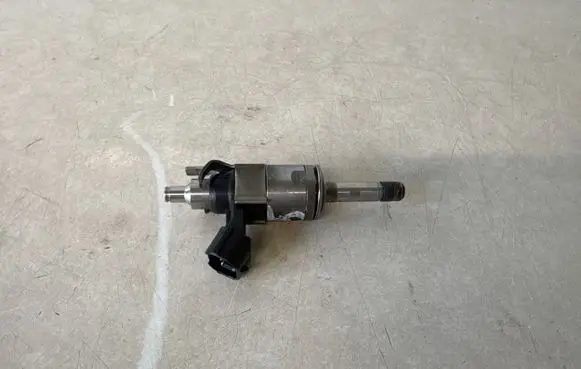 Ford Mustang VI Fuel injector Jr3e9g929bb