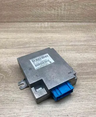 BMW 5 E39 Voice control module 6915046