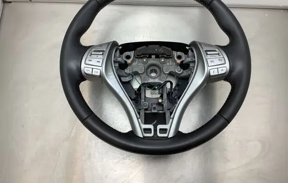 Nissan Qashqai Steering wheel 34154207