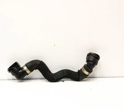 BMW 5 GT F07 Engine coolant pipe/hose 7592651