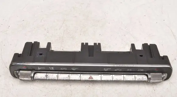 Mercedes-Benz GLA H247 Climate control/heater control trim A2479056803