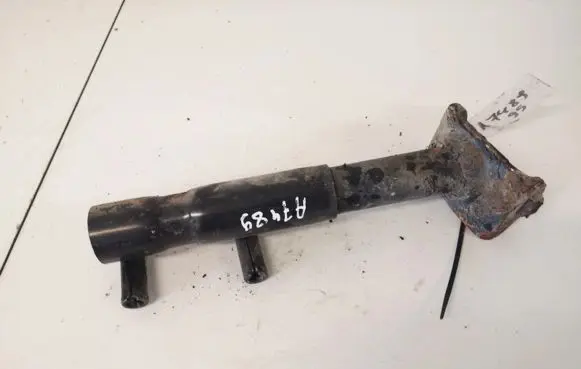 Volkswagen PASSAT B5 Front bumper mounting bracket