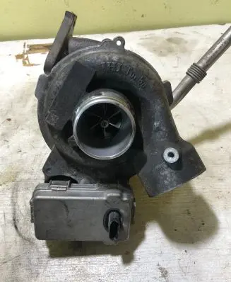 Mercedes-Benz E W212 Turbo A6519063900 54710976 2376302