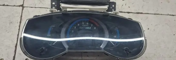 Honda Insight Speedometer (instrument cluster) 78100TM8220M1 2574505255
