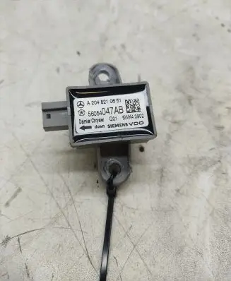 Mercedes-Benz C W204 Airbag deployment crash/impact sensor 56054047AB A2048210651 5WK43902