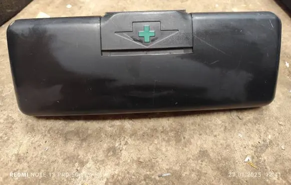 BMW 5 E39 First aid kit 52108176553 8176553