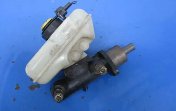 Ford Escort Master brake cylinder