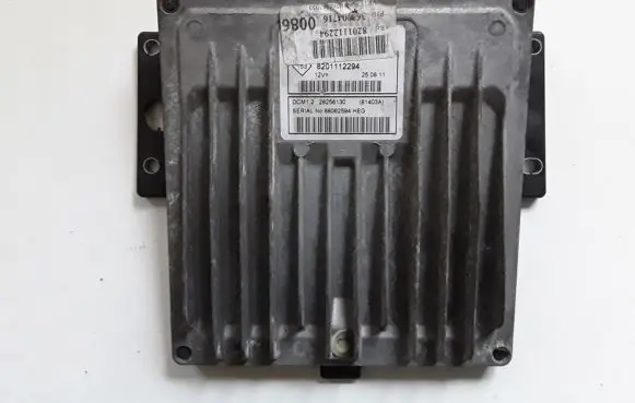Renault Kangoo II Engine control unit/module 8201112294