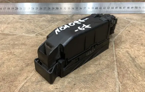 Mercedes-Benz C W203 ABS module connector plug 0435458728