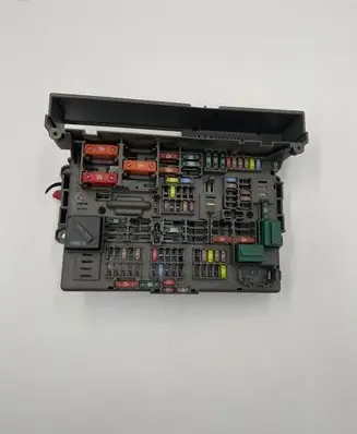 BMW 1 E81 E87 Fuse module 9119446