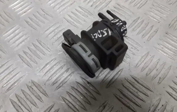 Renault Megane II Valve vacuum 8200575400