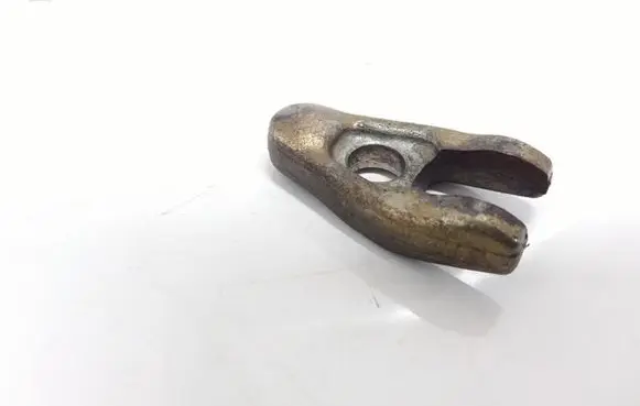 Renault Scenic I Fuel Injector clamp holder