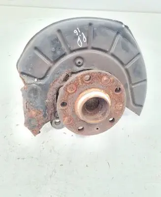 Volkswagen Golf Plus Front wheel hub