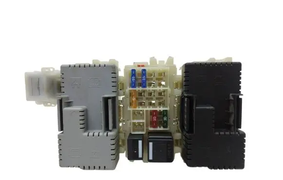 Ford Mondeo MK IV Fuse module 6G9T14B192CA 6G9T14B192AA