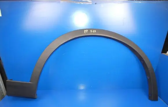 BMW X3 F25 Front arch trim 7210082