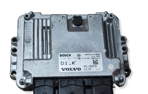 Volvo V50 Engine control unit/module 0281011775 4N5112A650BB 31211076