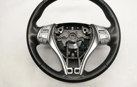 Nissan Qashqai Steering wheel 34216879A 34154207B
