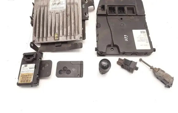 Renault Megane II Engine ECU kit and lock set 8200399038 8200513163 8200125077