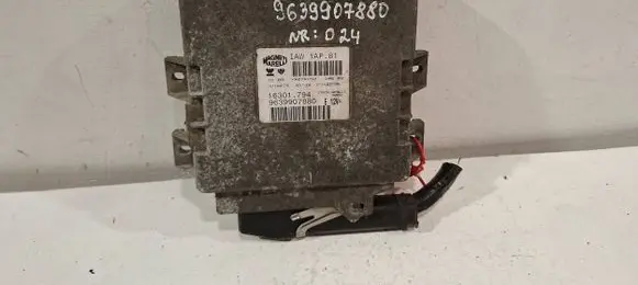 Peugeot 206 Engine control unit/module 9639907880 IAW1AP.81