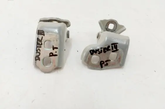 Dacia Duster III Rear door hinge set