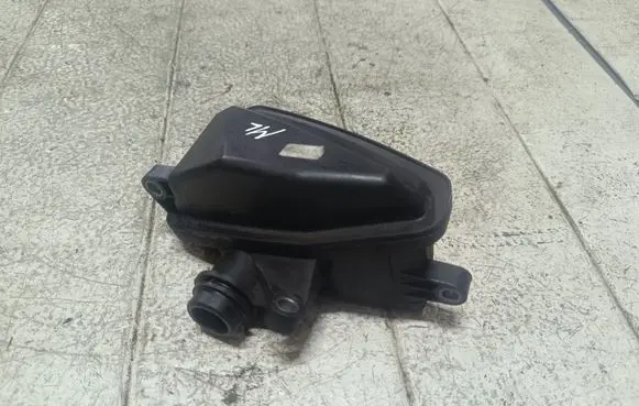Mercedes-Benz ML W164 Intake resonator A6421400087
