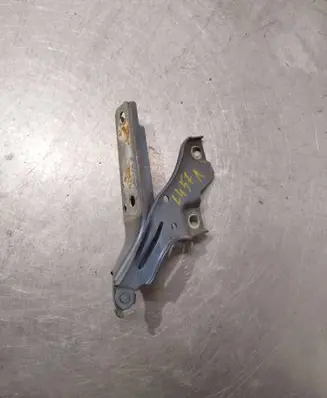 Volkswagen PASSAT B8 Engine bonnet/hood hinges 3G0823301