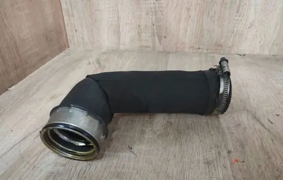 Audi A4 S4 B7 8E 8H Engine coolant pipe/hose