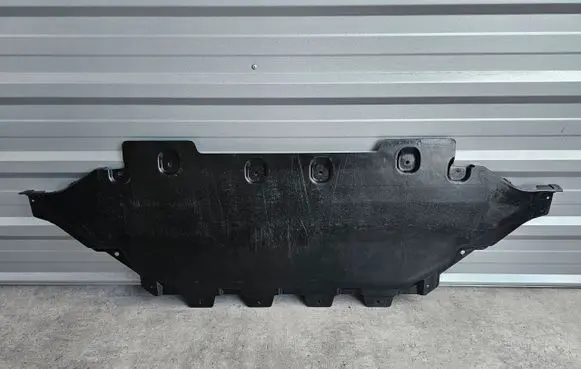 Maserati GranTurismo Engine splash shield/under tray 670158807