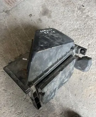 Mitsubishi Carisma Air filter box MB957381 MB95738