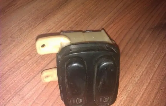 Mazda Xedos 6 Windscreen/window heater switch