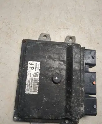 Nissan Note (E11) Engine control unit/module MEC93050