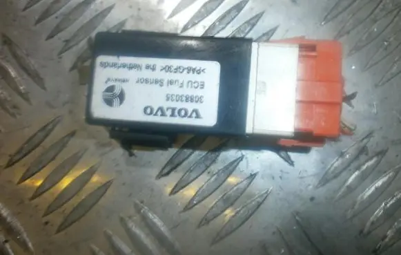 Volvo S40, V40 Other relay 30883035